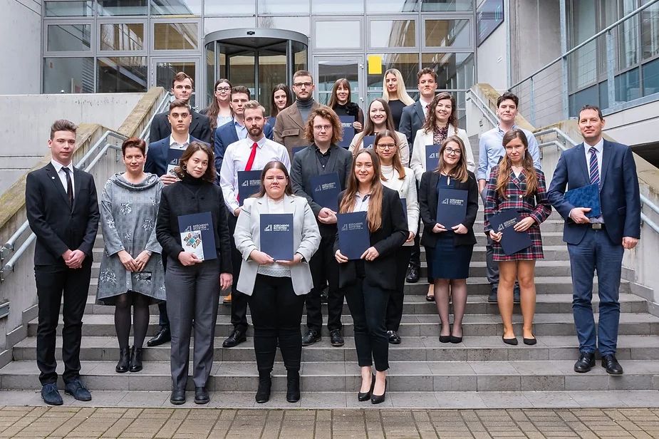 Közel ötvenen nyerték el a Hallgatói és az Élsportolói Ösztöndíjat a Széchenyi István Egyetemen